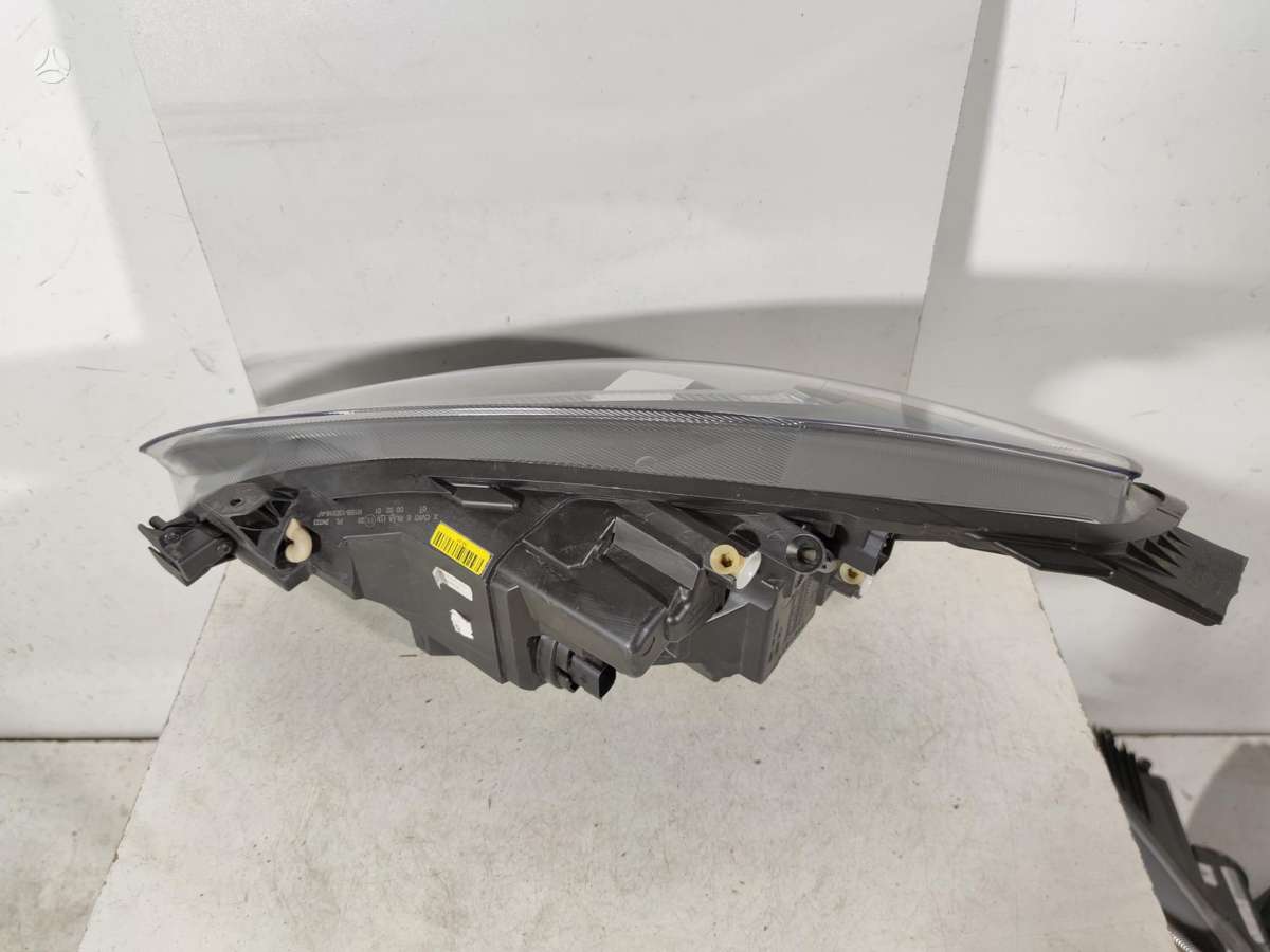 Ford Fiesta, N1BB13E016AF, lights
