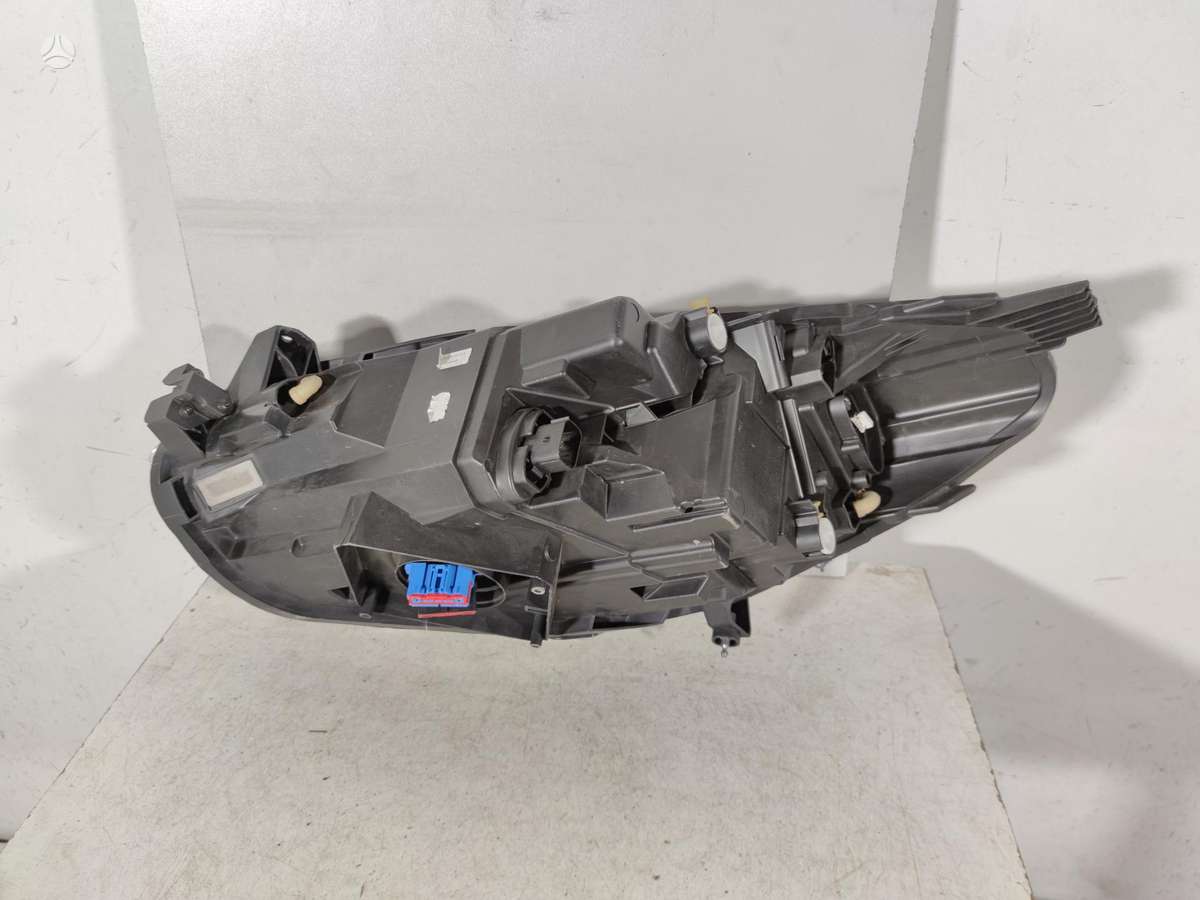 Ford Fiesta, N1BB13E016AF, lights