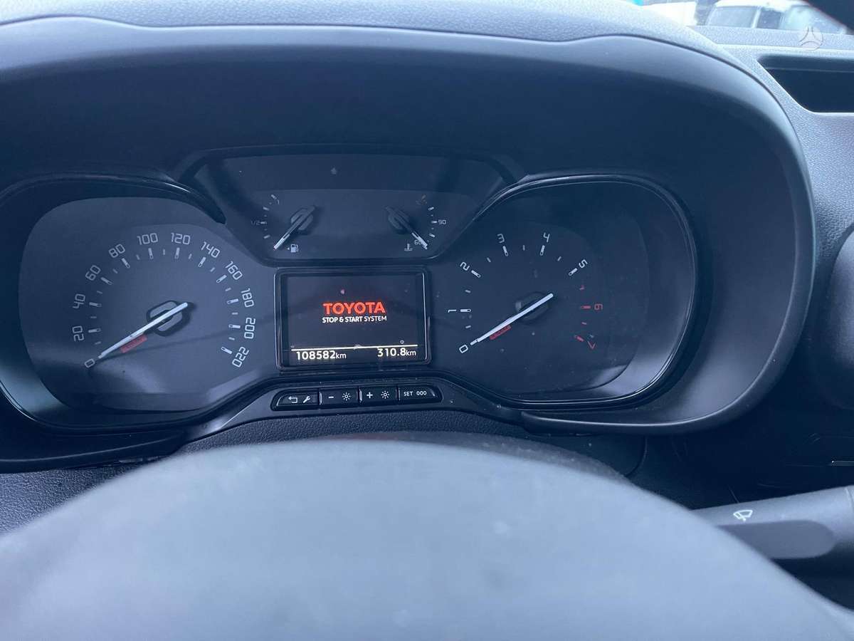 Toyota Proace City - 8