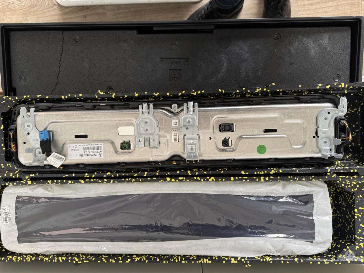 Mercedes-Benz E klasė, A2139008733, instrument panel