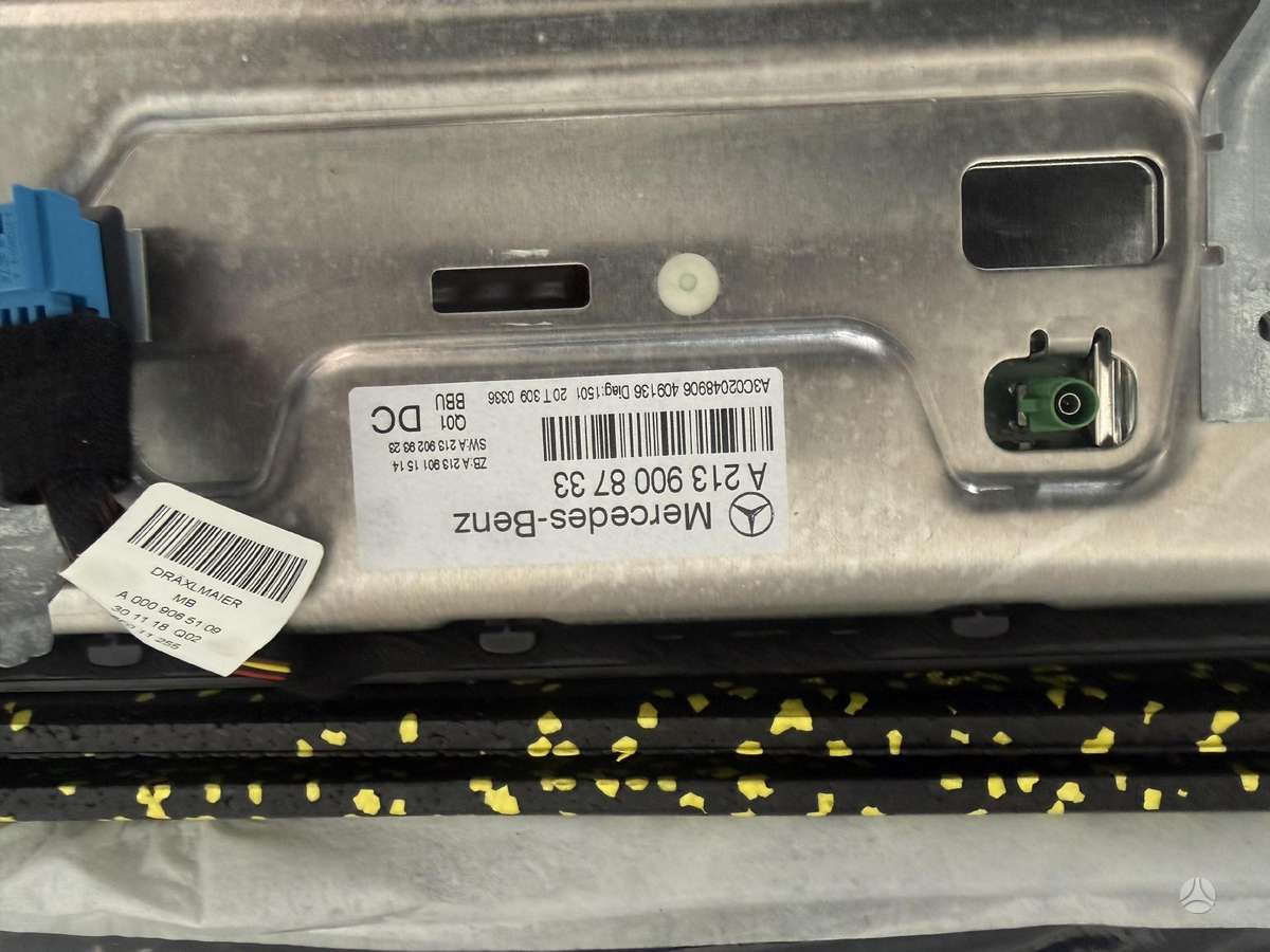 Mercedes-Benz E klasė, A2139008733, instrument panel