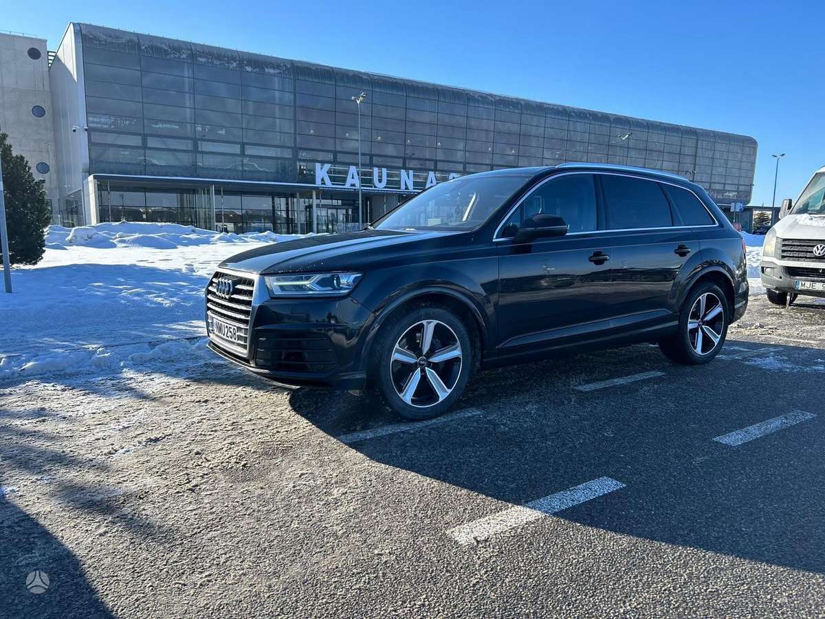 Audi Q7, off-road / crossover