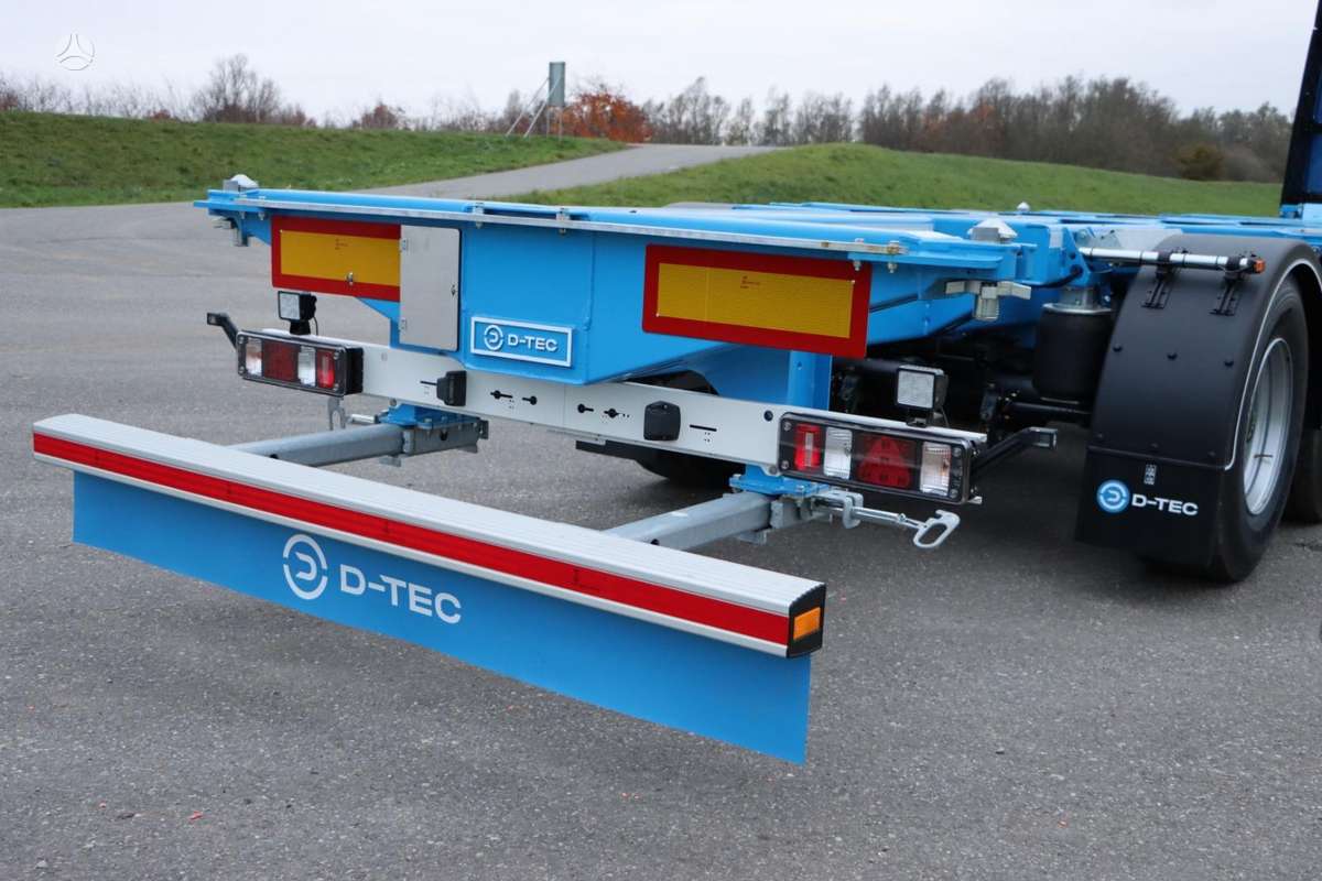D-TEC CC-40, контейнеровозы