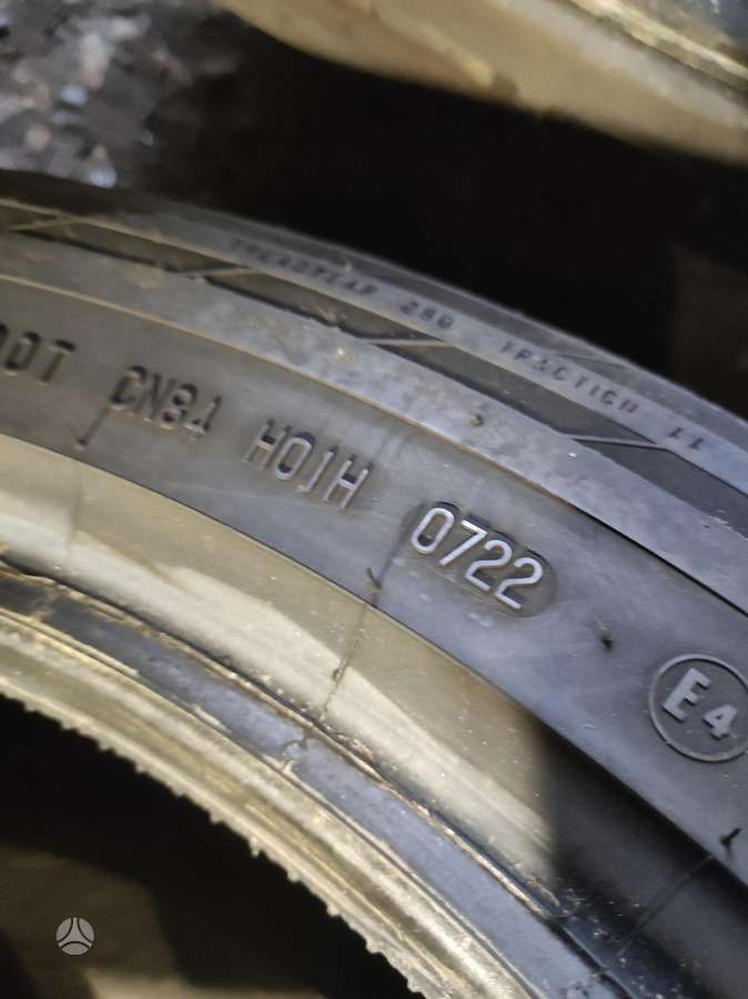Continental, летние 235/50 R19
