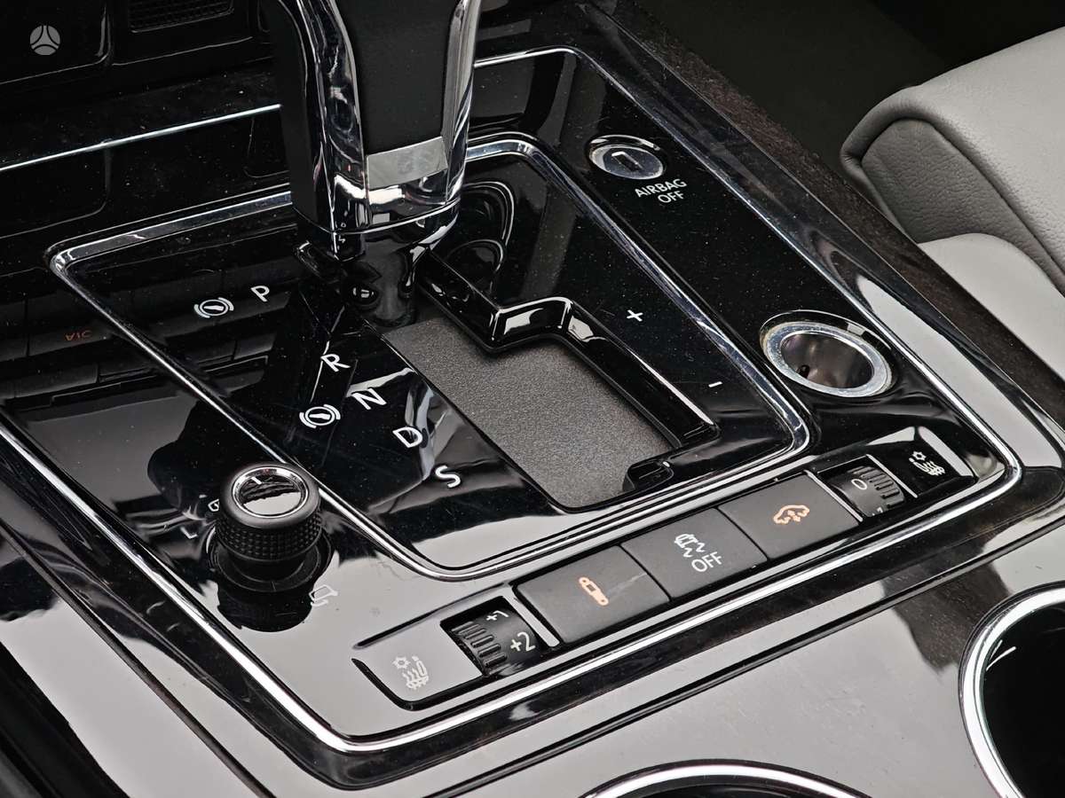 Volkswagen Phaeton, 3.0 l., Седан