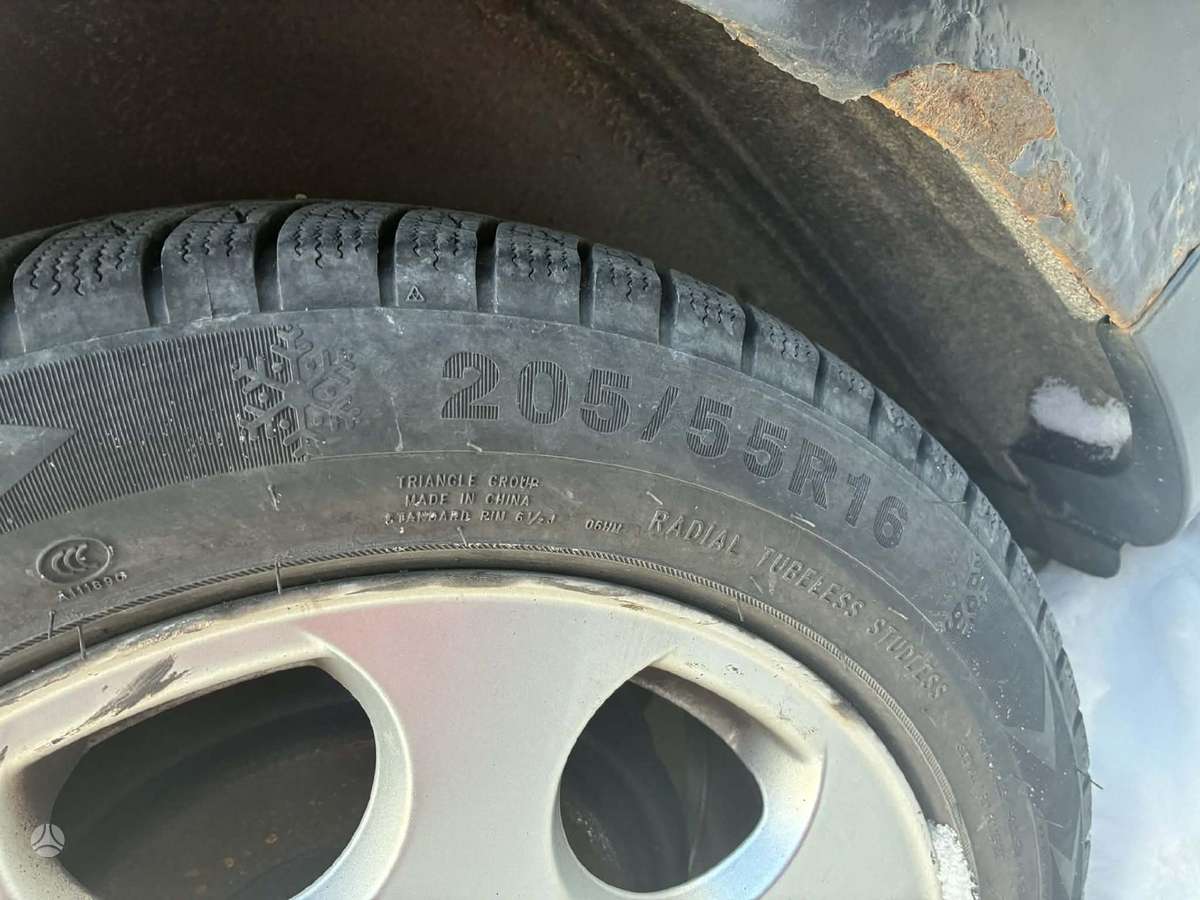 Audi A4, AVF/HCF/Y9B