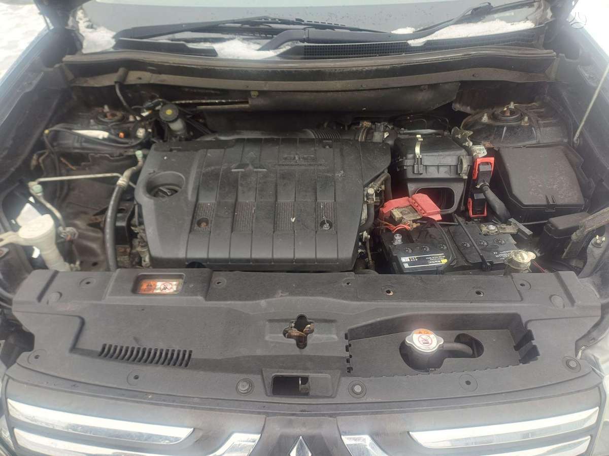 Mitsubishi Outlander rezerves daļās. Engine code 4n14 gearbox code cvt paint cod