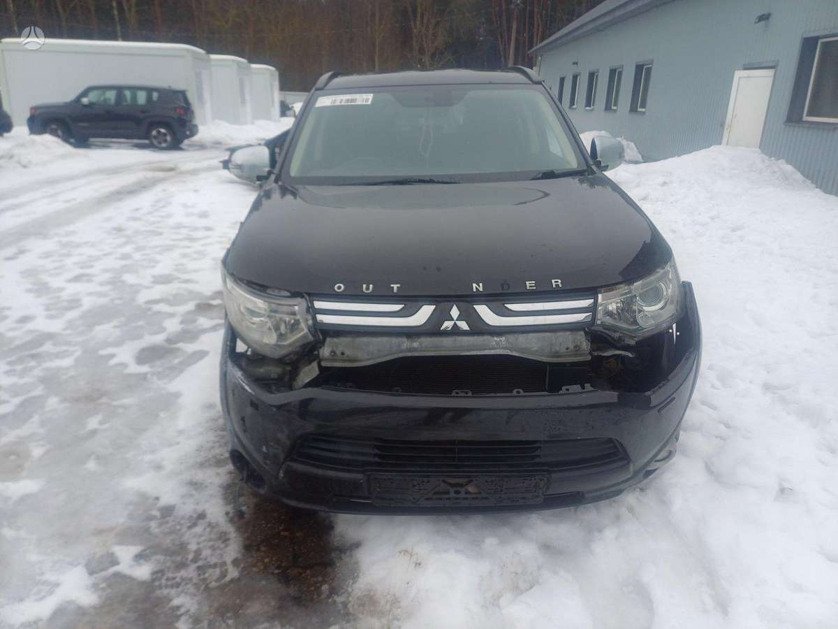 Mitsubishi Outlander по частям. Engine code 4n14 gearbox code cvt paint code x