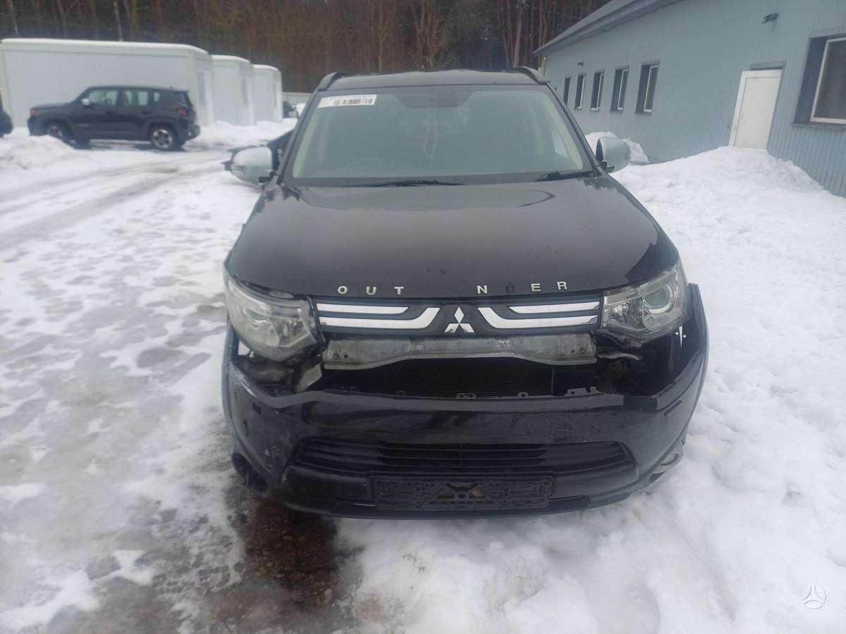 Mitsubishi Outlander rezerves daļās. Engine code 4n14 gearbox code cvt paint cod