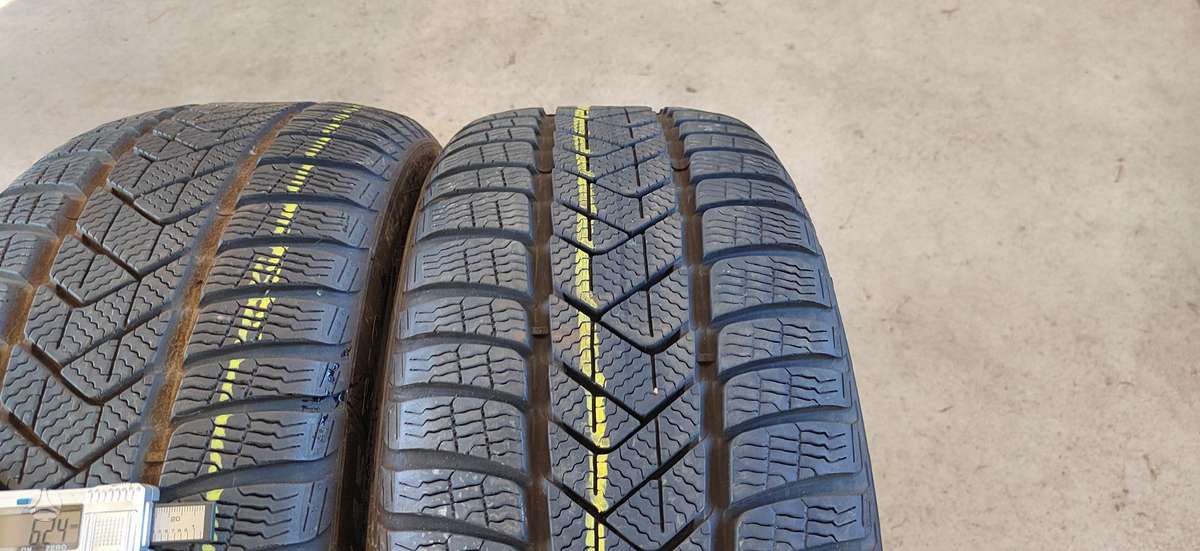 Pirelli Soto Zero 3, winter 245/40 R19