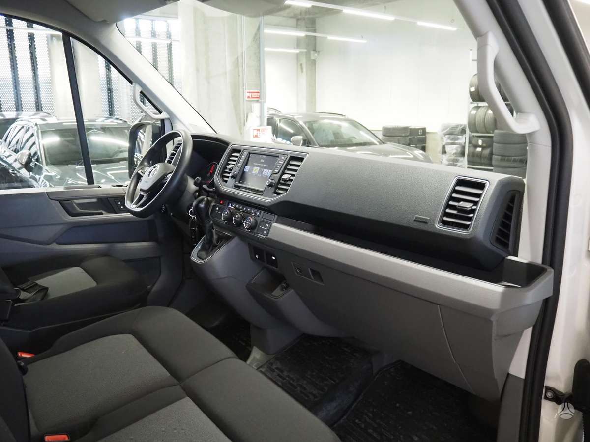 Volkswagen Crafter, Коммерческий