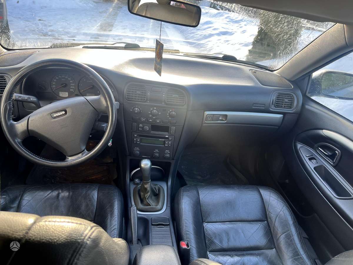 Volvo S40, 1.9 l., Седан