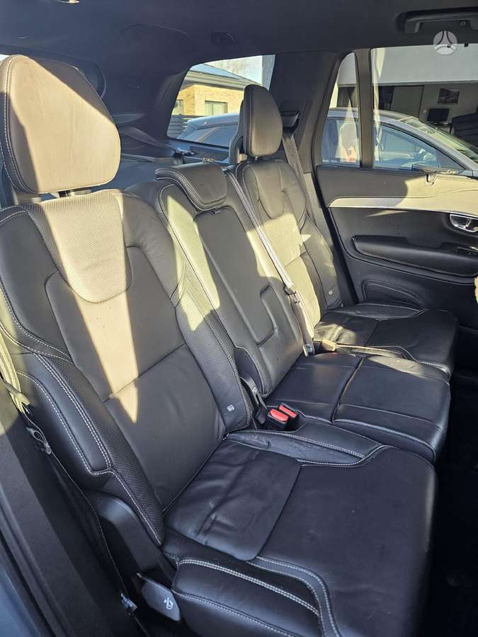 Volvo XC90 - 9
