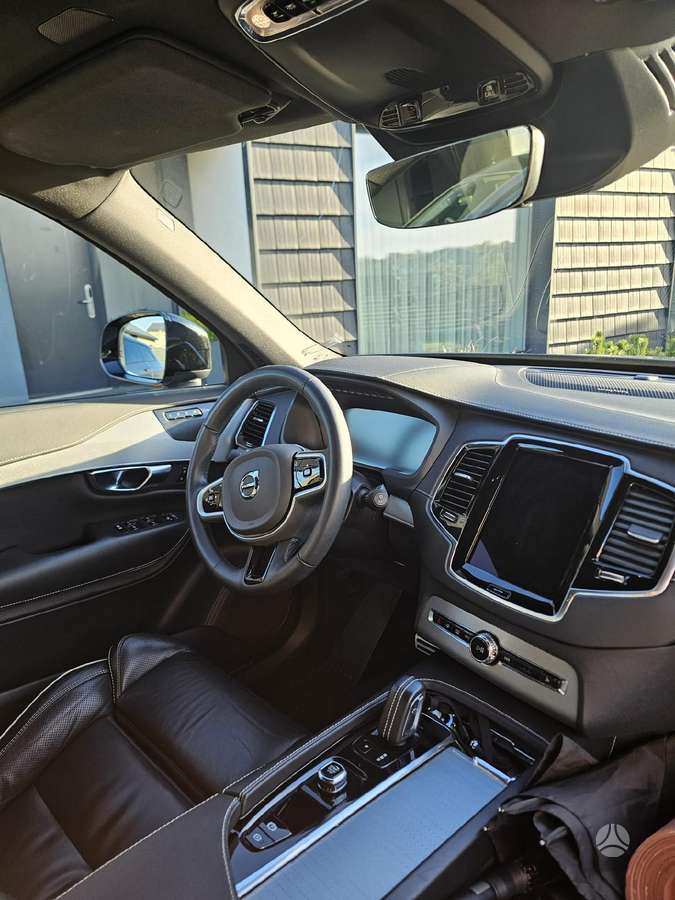 Volvo XC90 - 10
