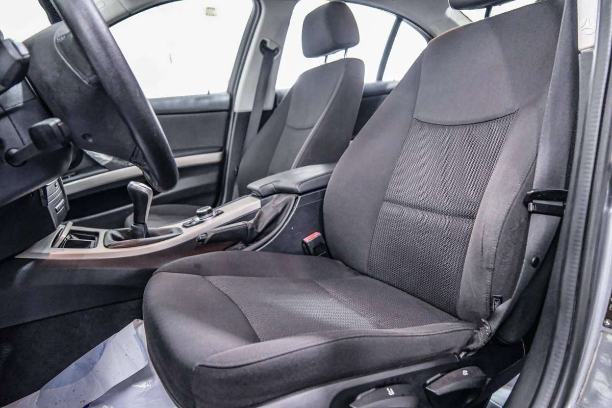 BMW 320, 2.0 l., Седан
