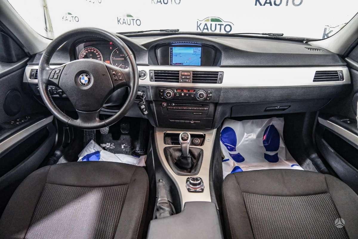 BMW 320, 2.0 l., Седан