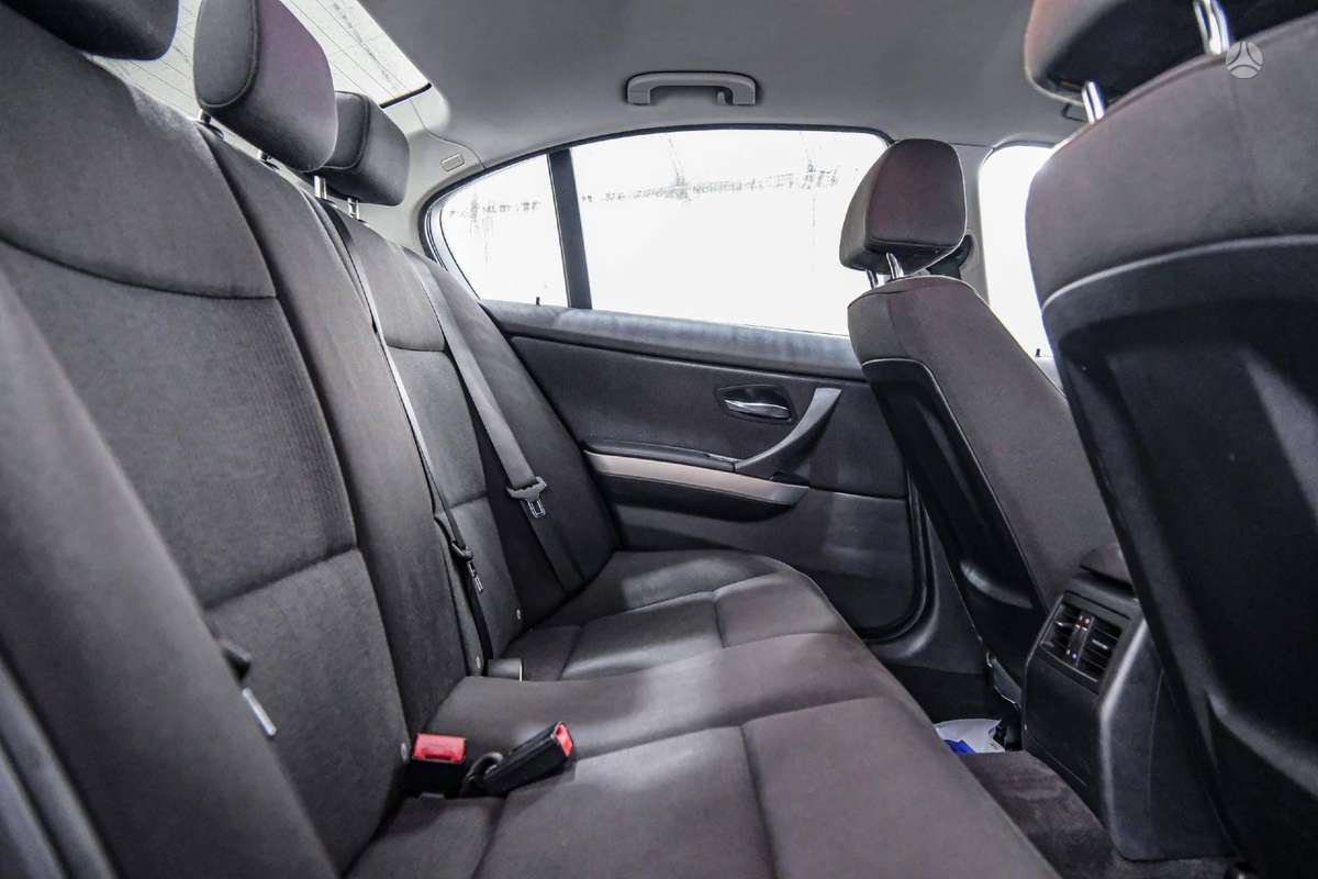 BMW 320, 2.0 l., Седан
