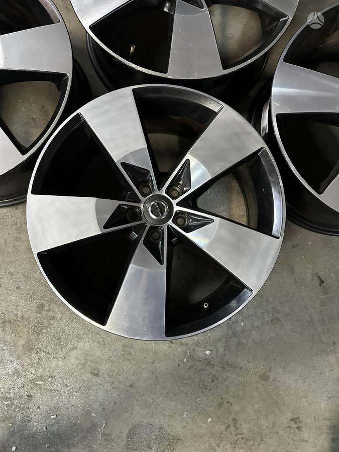 Volvo, light alloy, R19
