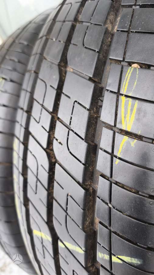 Cooper Avon av11, summer 215/75 R16