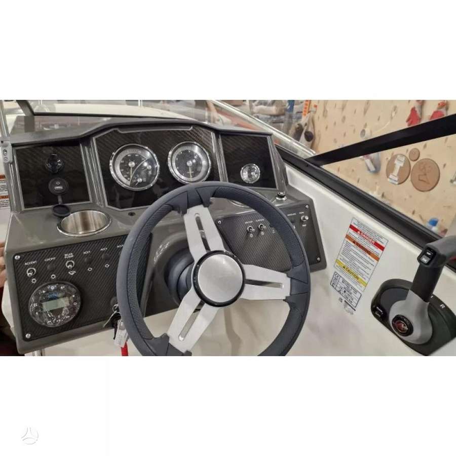 BAYLINER VR5 COE, yachts / cruisers
