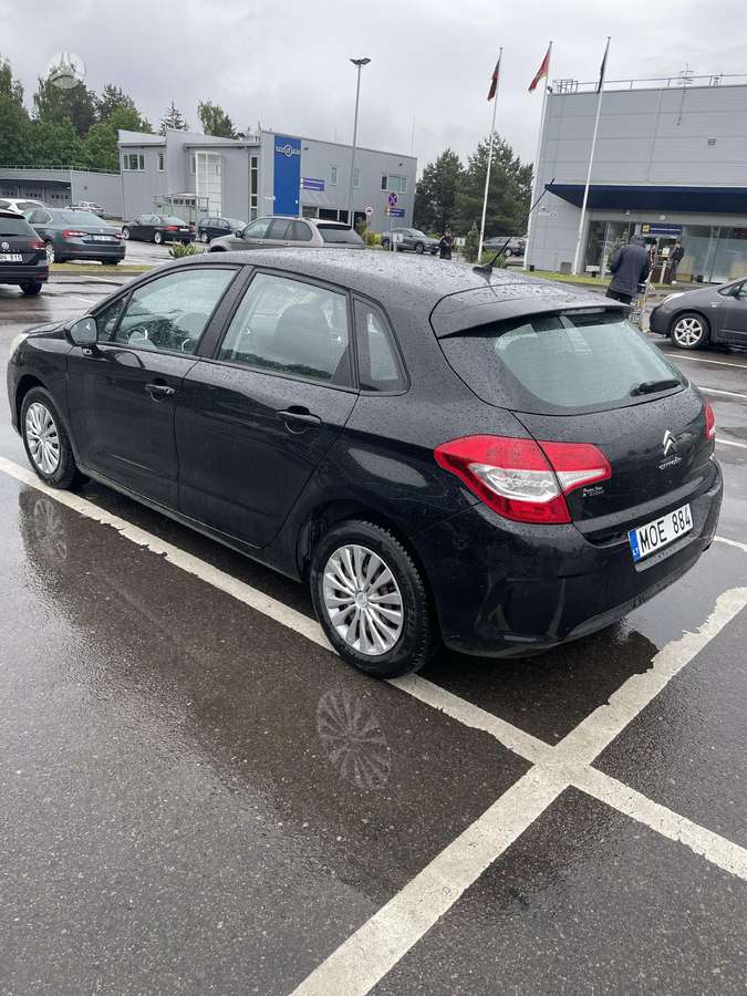 Citroen C4, 1.6 l., hatchback