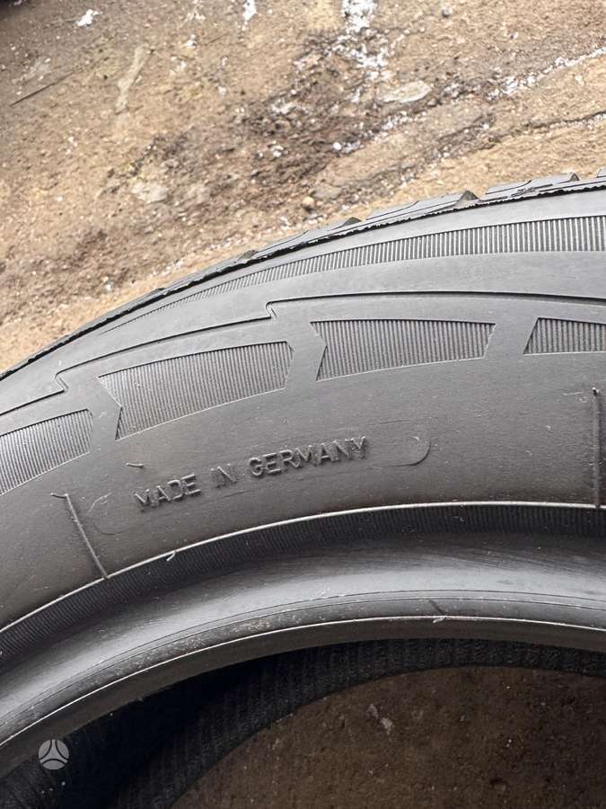 Goodyear Ultragrip gen1, winter 215/60 R17