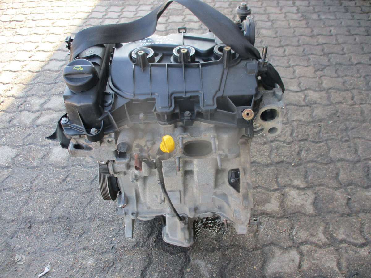 Peugeot 208 Variklis 1 2b hm01