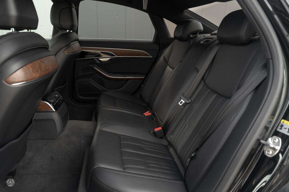 Audi A8, 3.0 l., Седан