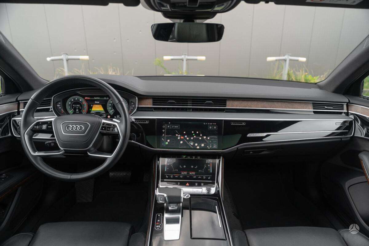 Audi A8, 3.0 l., Седан