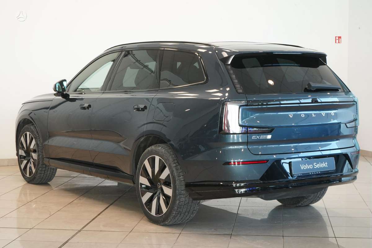 Volvo EX90 - 3