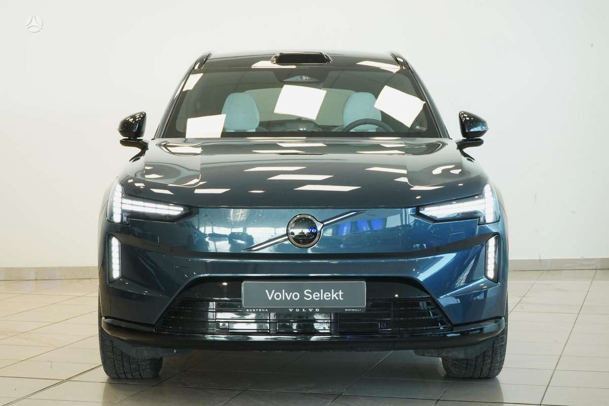 Volvo EX90 - 4
