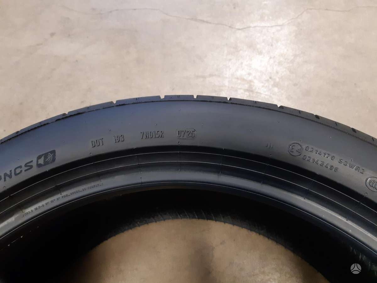 Pirelli 2026m 98% PZero, summer 275/40 R22
