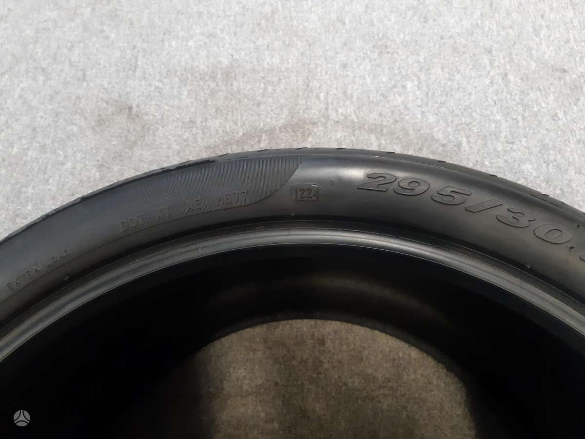 Pirelli 2024m 95% PZero, летние 295/30 R20