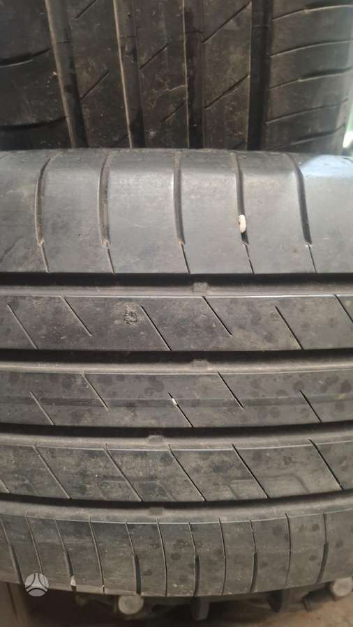 Goodyear 2021m, летние 215/55 R18