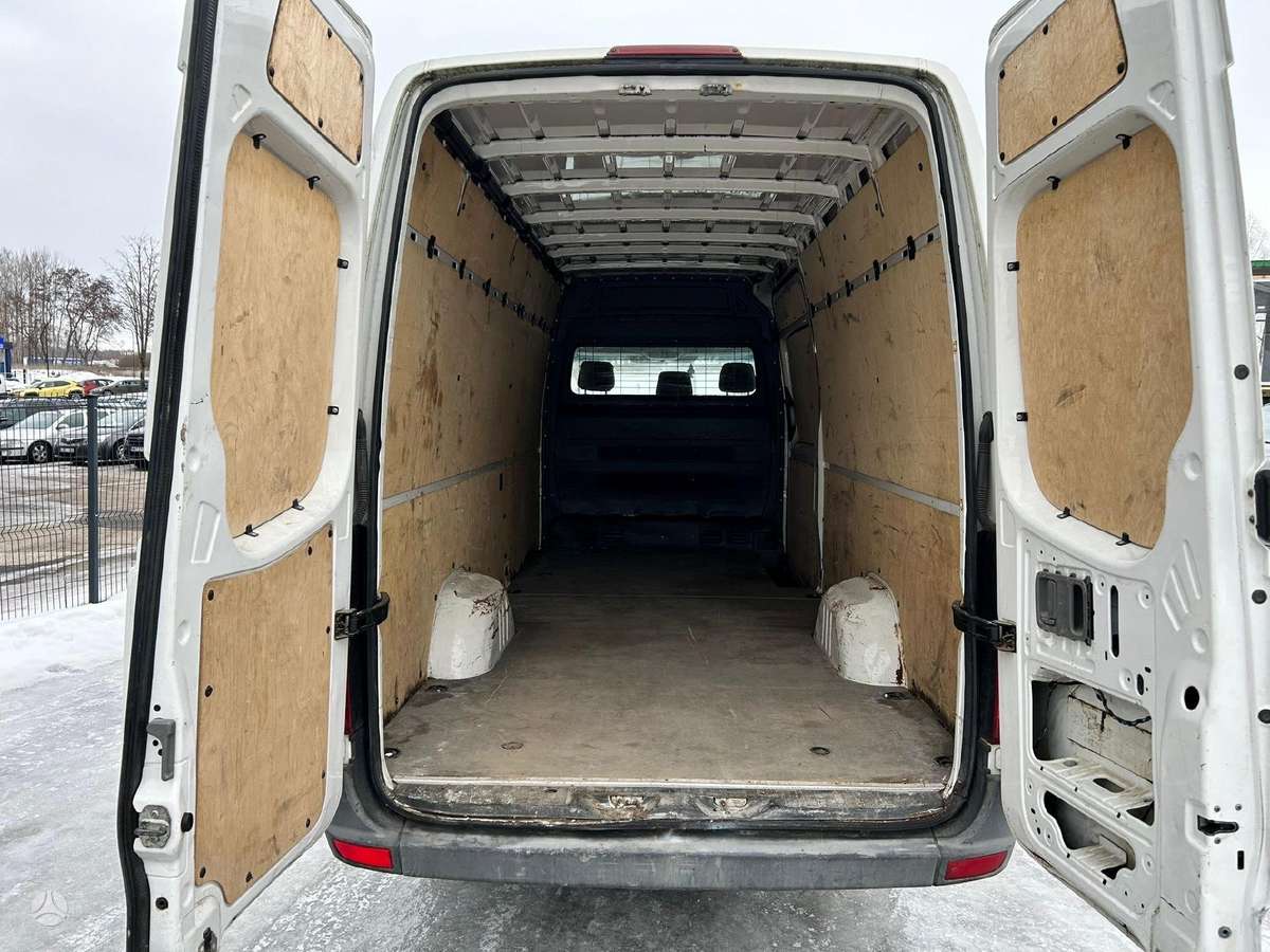 Volkswagen Crafter, cargo van