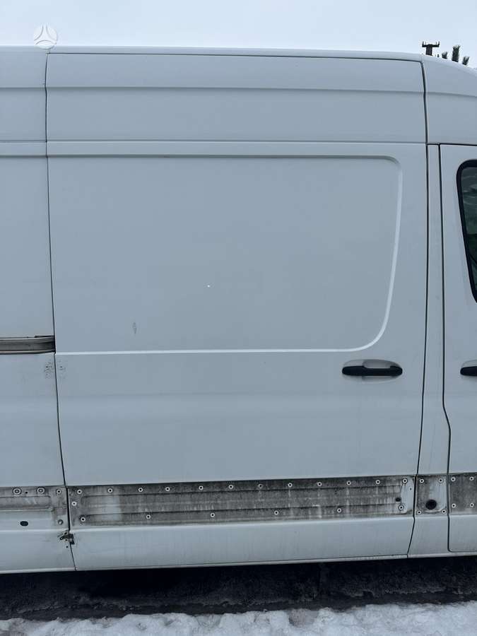 Mercedes-Benz Sprinter, cargo vans