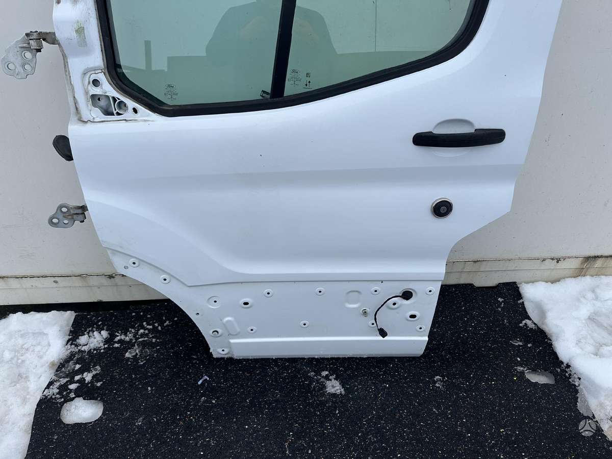 Ford Transit, preču