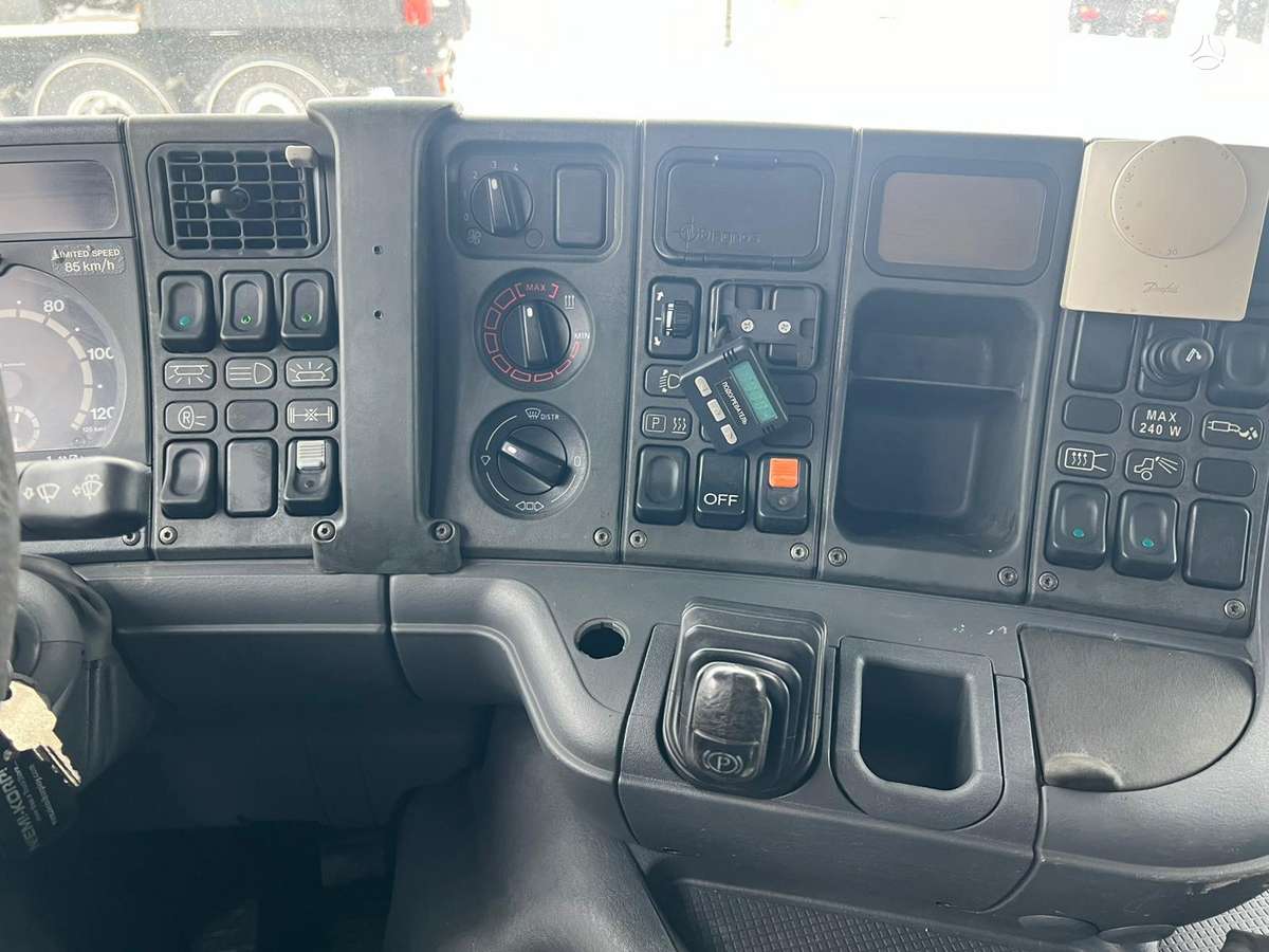 Scania P94-300, CRANE + REMOTE, crane trucks