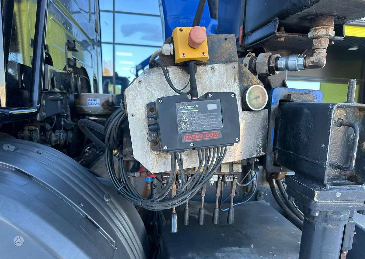 Scania P94-300, CRANE + REMOTE, su kranu