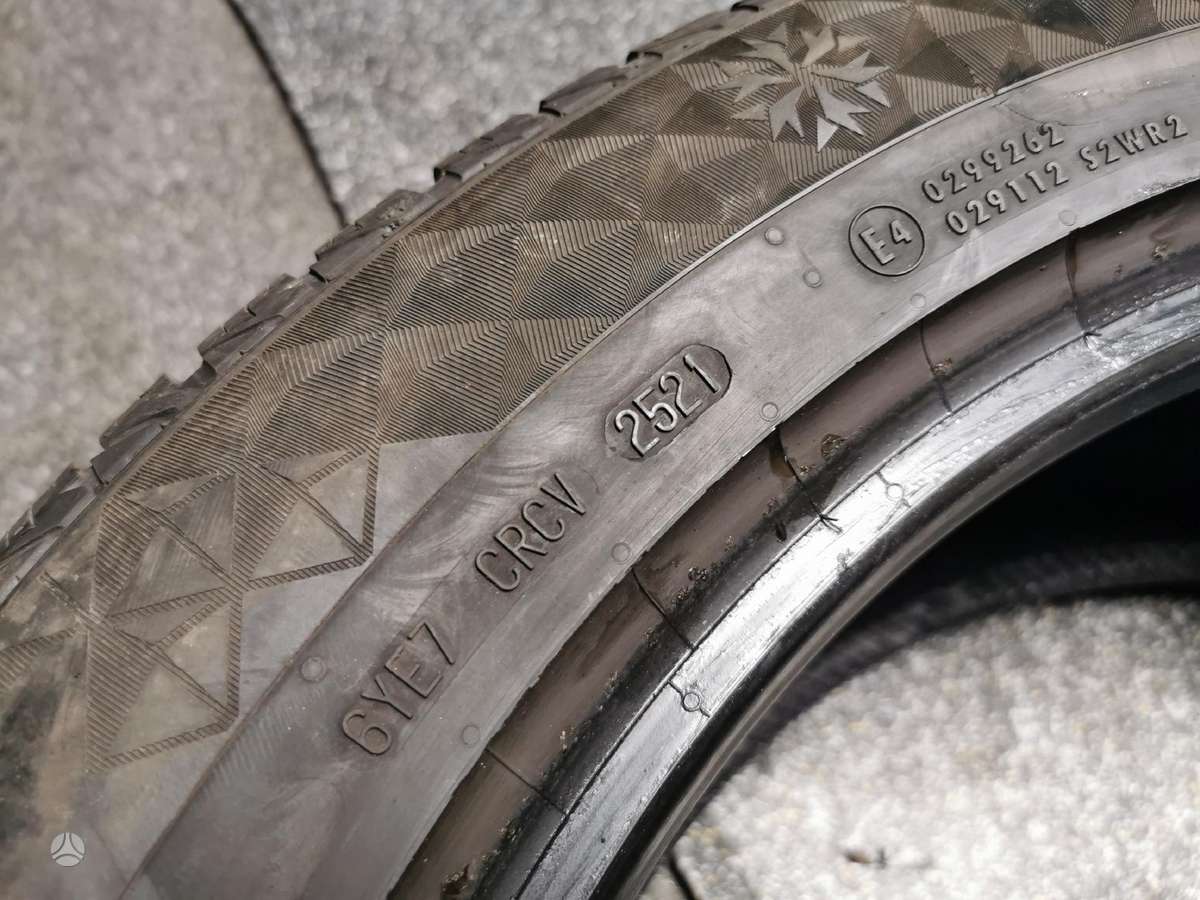 Continental, всесезонные 235/55 R19