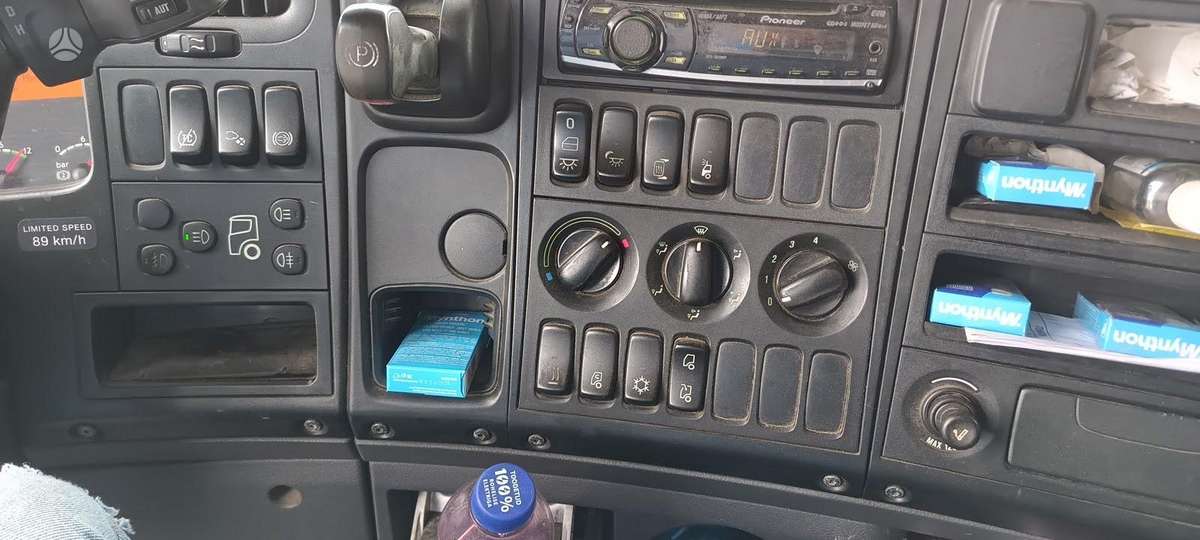 Scania R420 retarder+ parking clima, double sleeper
