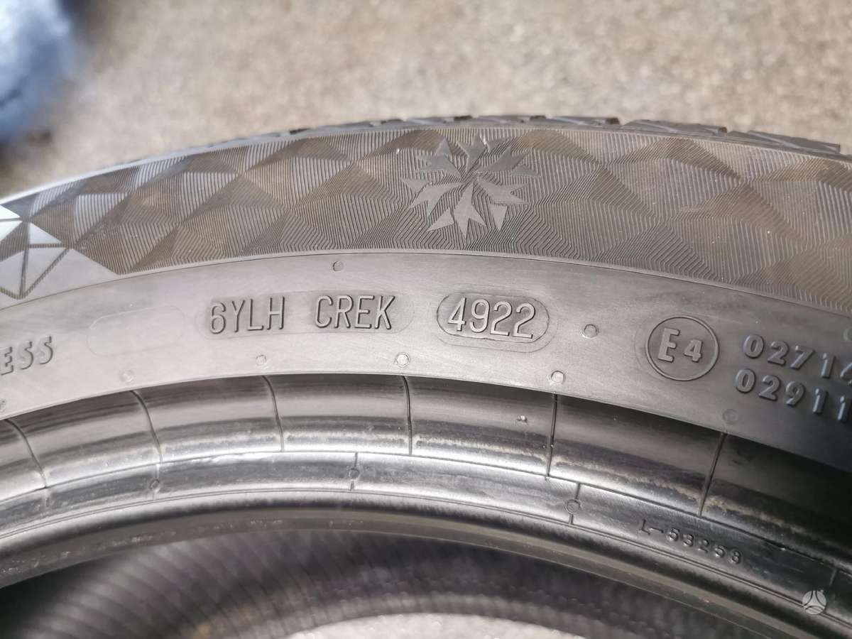 Continental, всесезонные 255/50 R19
