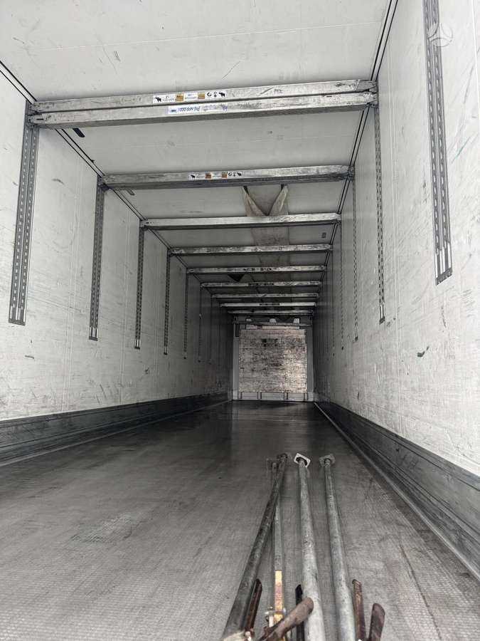 Schmitz SCB*S3B, refrigerated