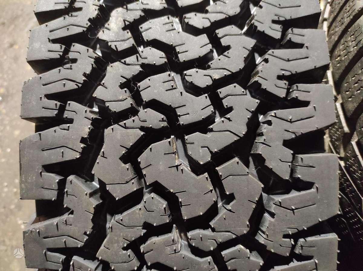 Bridgestone (ZieminesUniversaliosVasarines, winter 265/65 R17