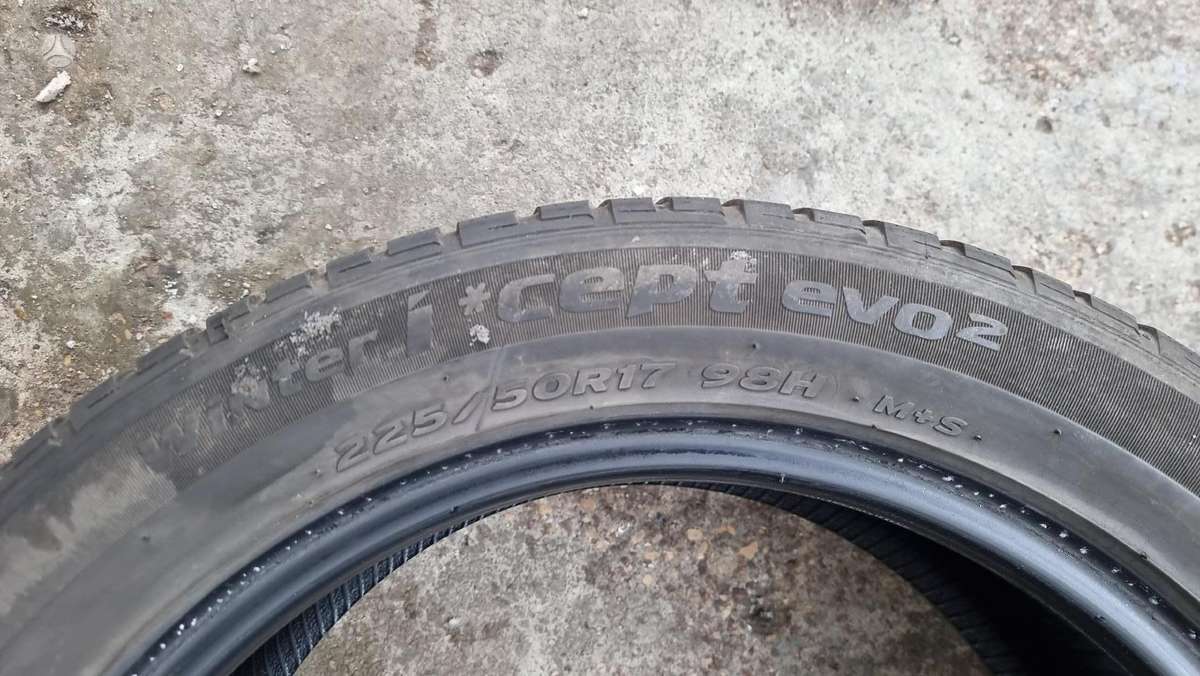 Hankook, žieminės 225/50 R17