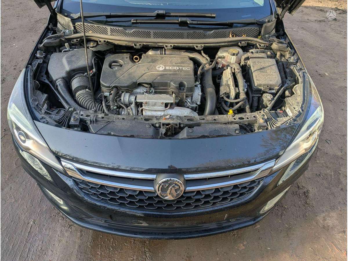 Opel Astra engine