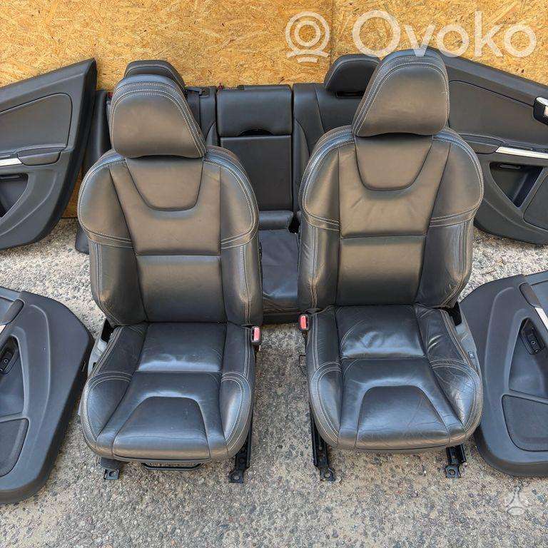 Volvo V60 durų apmušalai, sėdynės