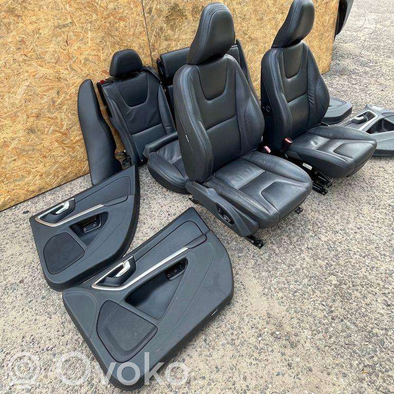 Volvo V60 durų apmušalai, sėdynės