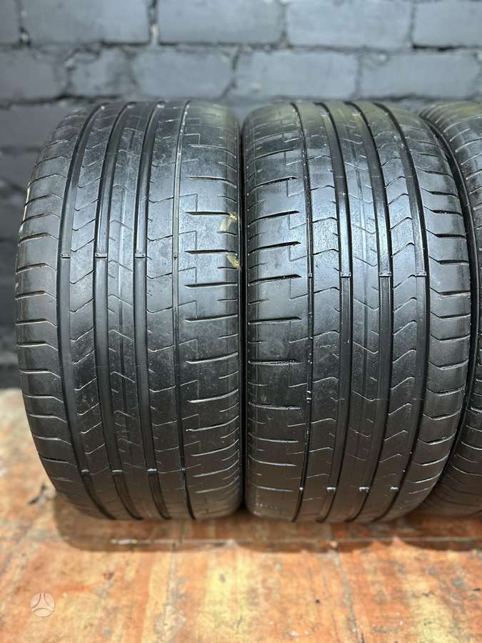 Pirelli P Zero PZ4, summer 245/40 R18