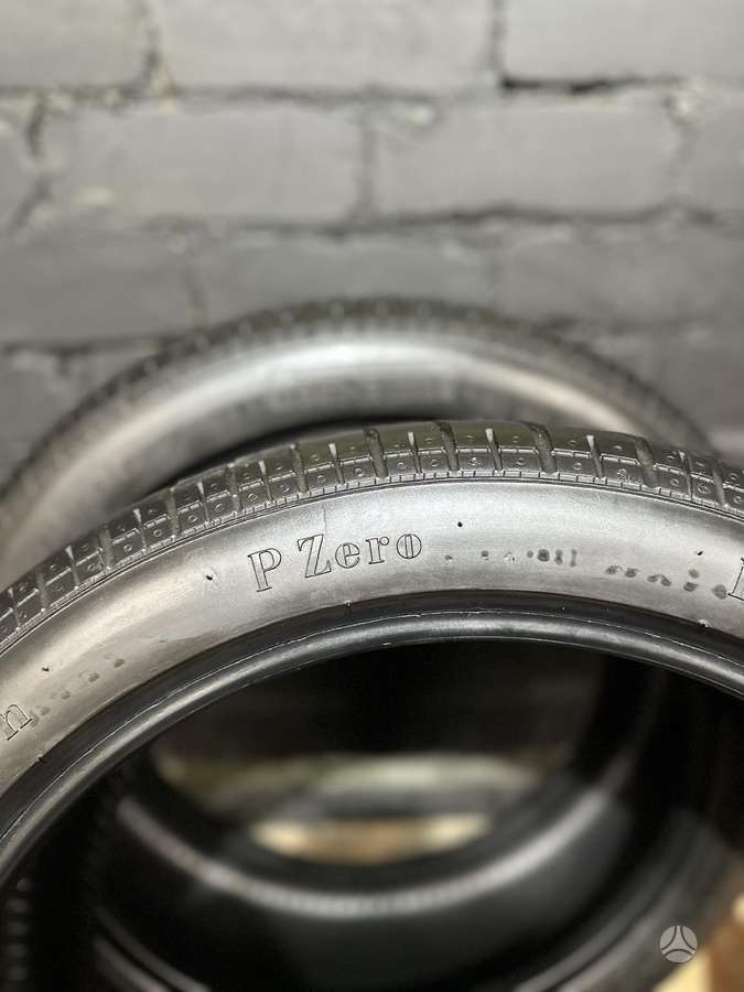 Pirelli P Zero, летние 215/45 R18